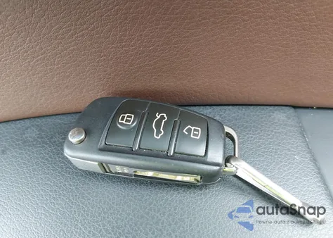 2018 Audi Q3 2.0T Premium/2.0T Sport Premium z USA, uszkodzony, nr VIN WA1HCCFS5JR008462